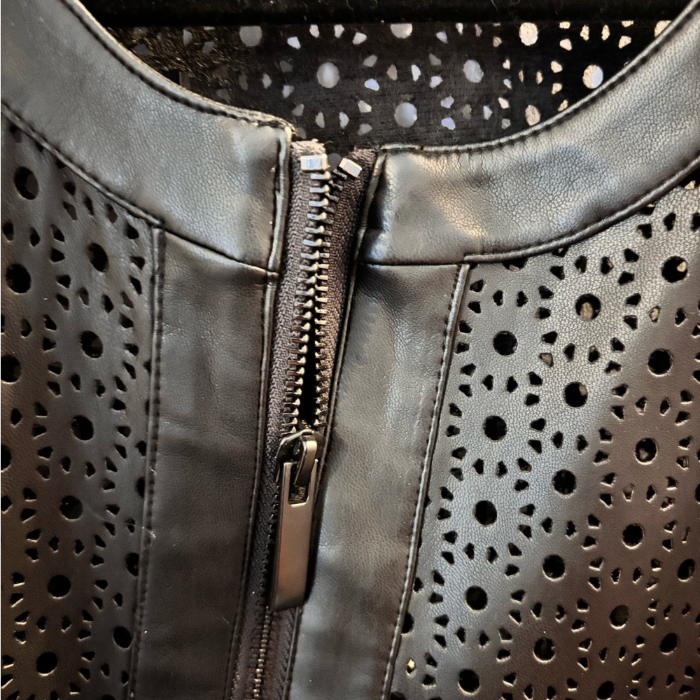 chico’s jacket - Picture 3 of 4